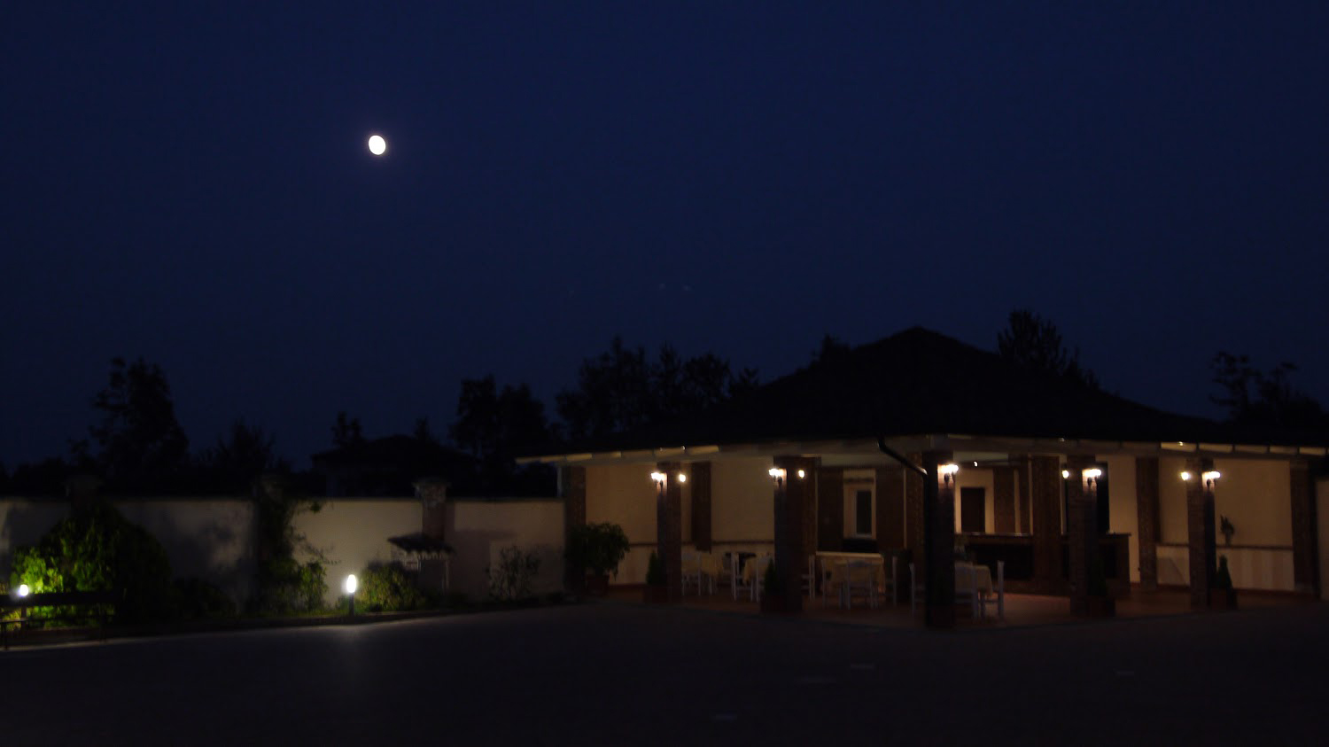 cascina margherita esterno by night